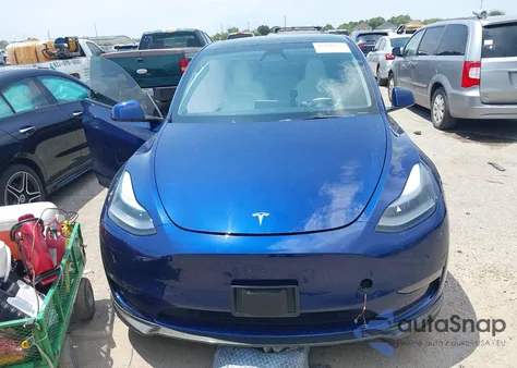 2023 Tesla Model Y Awd/Long Range Dual Motor All-Wheel Drive z USA, uszkodzony, nr VIN 7SAYGDEE7PA162360